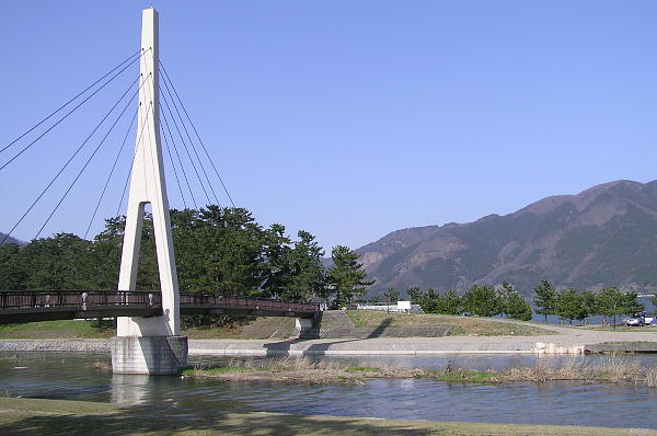 炳