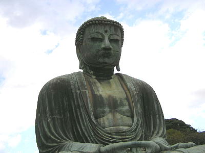 q啧