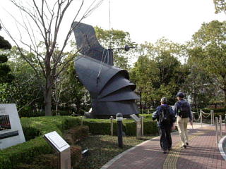 ATqr[